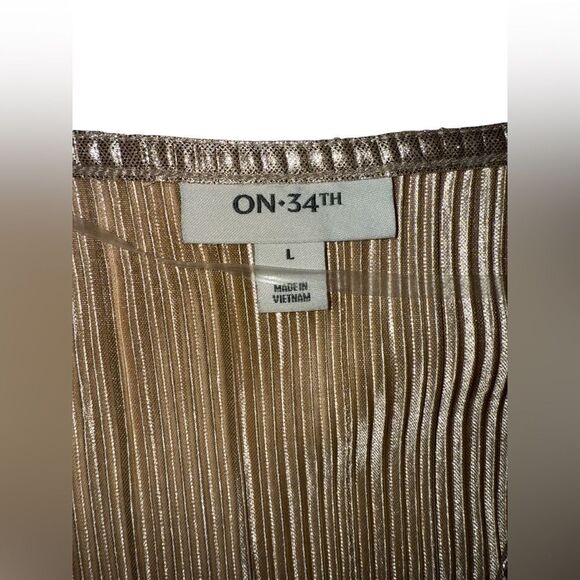 On 34th Plissé Surplice-Neck Peplum Top Women’s Large Gold Shimmer Metallic - Picture 3 of 9